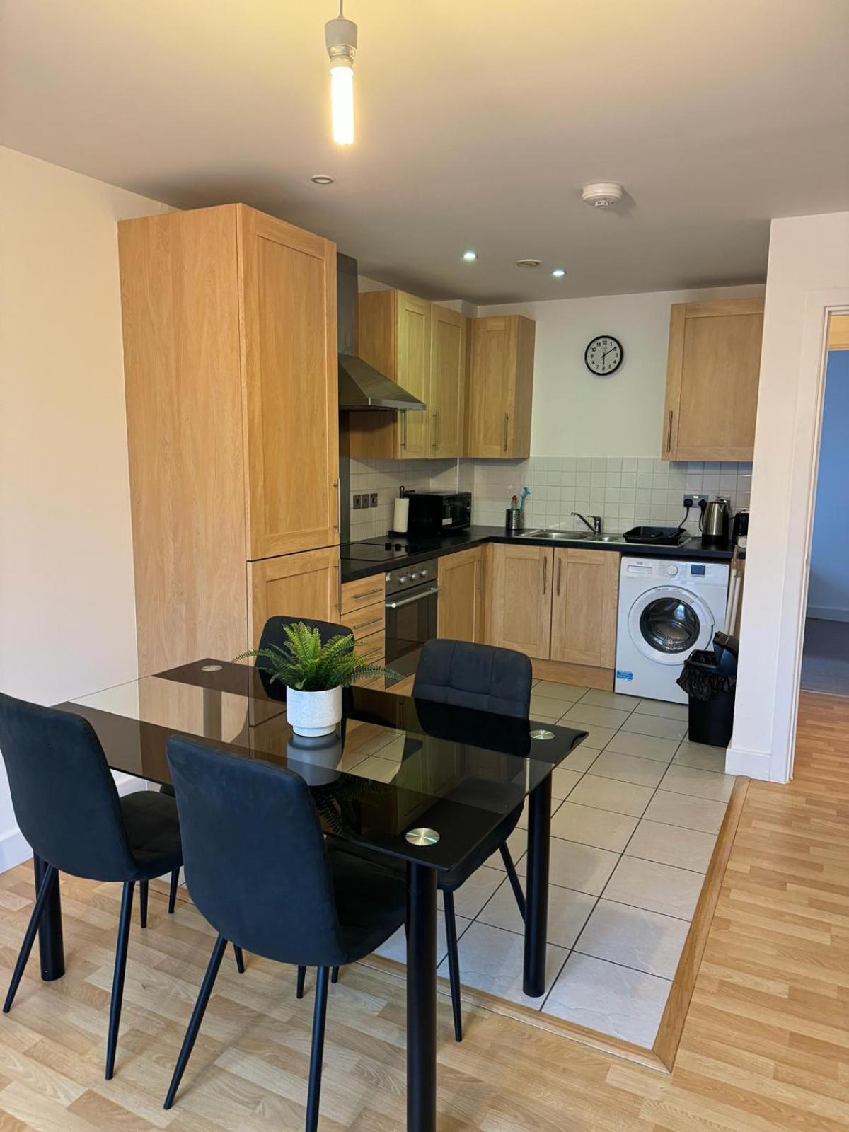 Spacious 2 Bedrooms Apartment In Stratford London Exterior foto