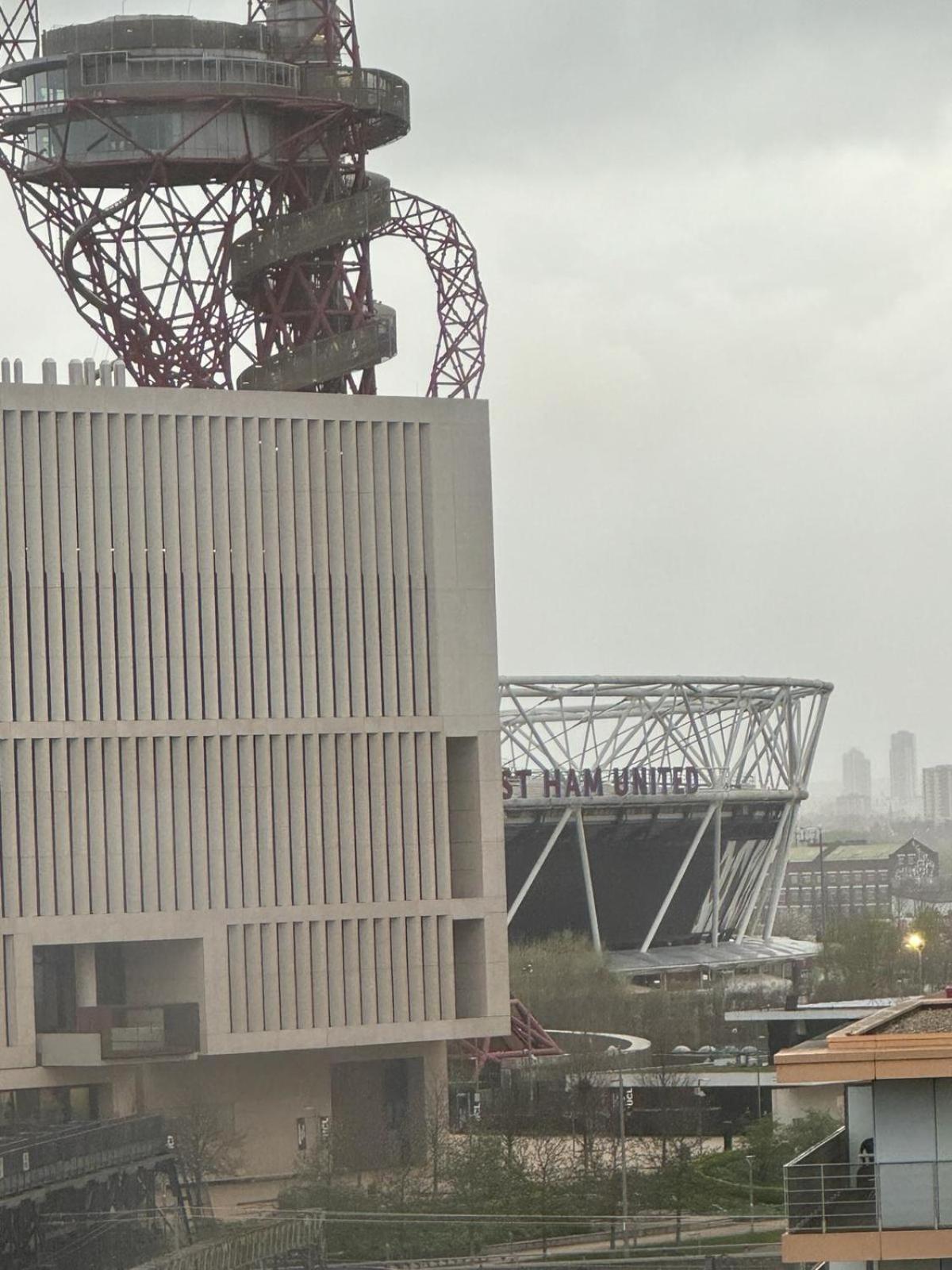 Spacious 2 Bedrooms Apartment In Stratford London Exterior foto
